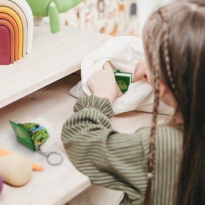 "3D Pop-Up avaimenperä lapsille, dinosaurus ja astronautti teema, värikäs ja kompakti avaimenperä ABS-muovia."