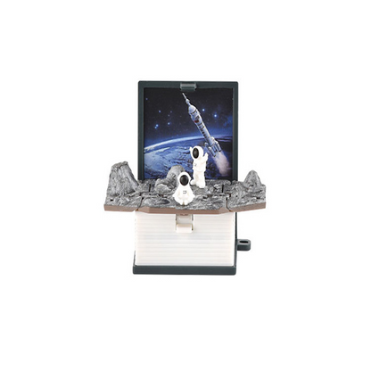 "3D Pop-Up avaimenperä lapsille, dinosaurus ja astronautti teema, värikäs ja kompakti avaimenperä ABS-muovia."