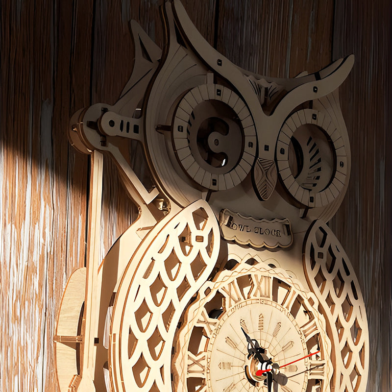 "3D-puinen Pöllö-kello, itse koottava pulmapeli, luonnonkoivuvanerista, sisustuselementti, haasteellinen rakennettava."