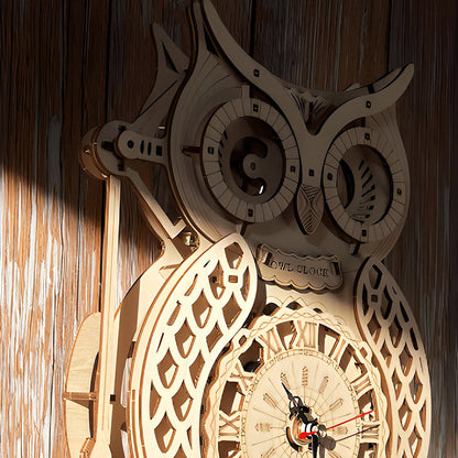 "3D-puinen Pöllö-kello, itse koottava pulmapeli, luonnonkoivuvanerista, sisustuselementti, haasteellinen rakennettava."