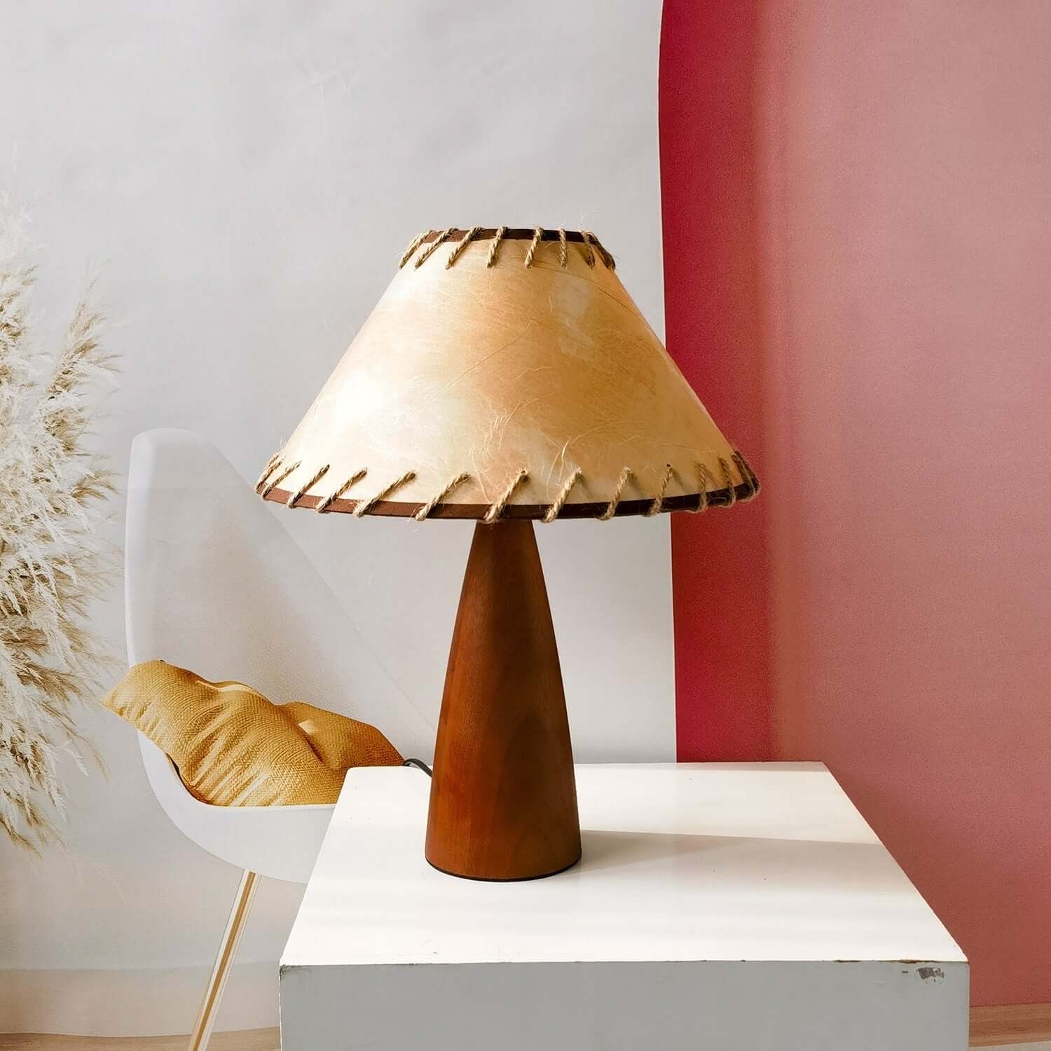 Lampe De Table En Bois Massif De Style Xviiie Siècle