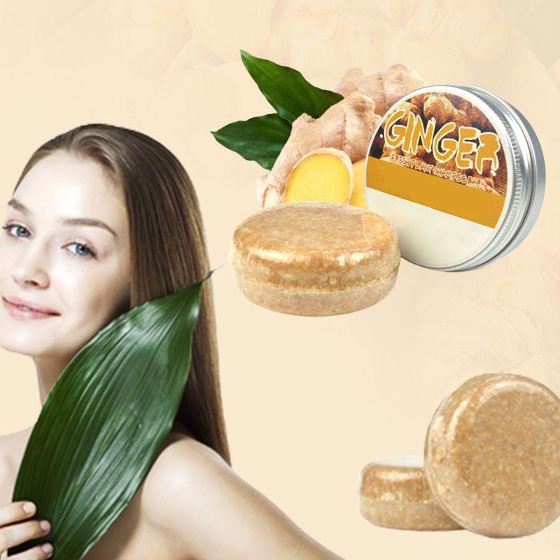 Luonnollinen yrttishampoo palamuodossa, vihreä, kasvuun ja hoitoon, ympärillä yrttejä ja kukkia.