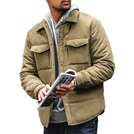 Miesten vuorattu napitettava takki, klassinen muotoilu, tummansininen, käytännölliset taskut, lämpöä ja mukavuutta.