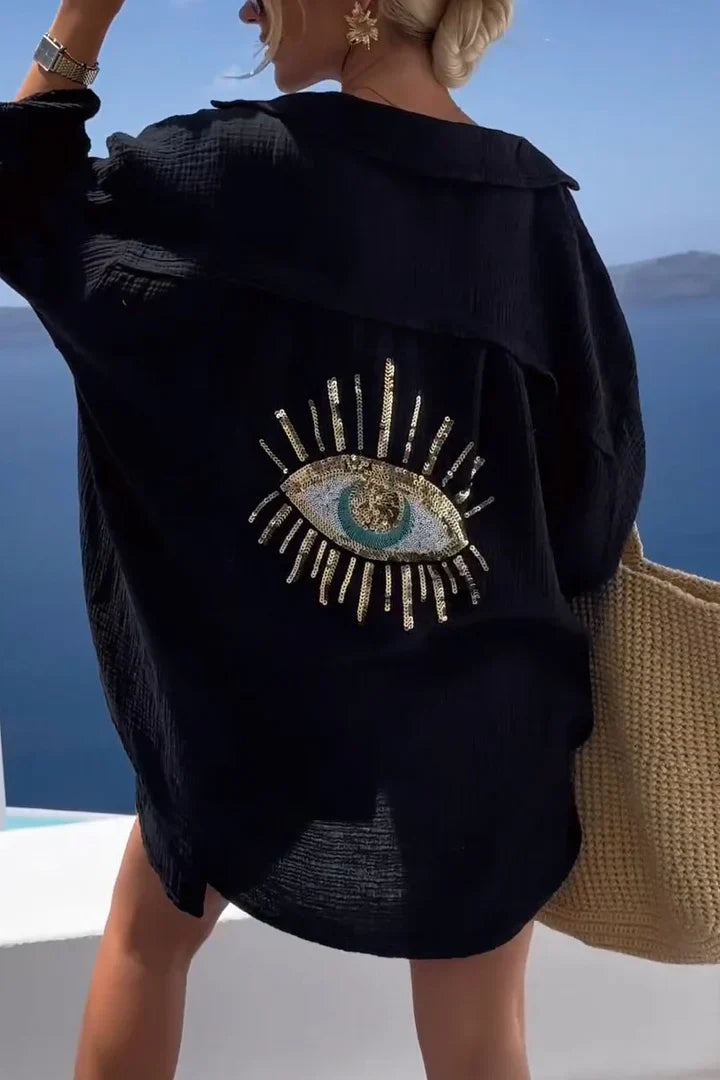 "Miesten ylimitoitettu rento puuvillapaita, vaalea väri, pehmeää puuvillakangasta, moderni ja ajaton tyyli."