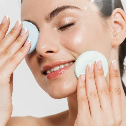 "Naisten Butterfly BB Kerma ilmatyyny, kompakti design, hengittävä tunne, täydellinen peittävyys aknelle ja tummille läiskill