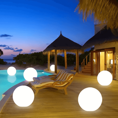 Aurinkoenergialla toimiva puutarhavalaisin - pallo